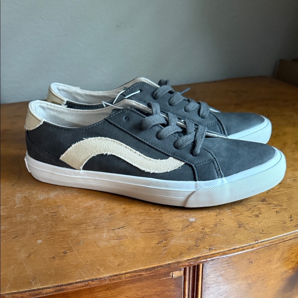 Blowfish Malibu NWOT